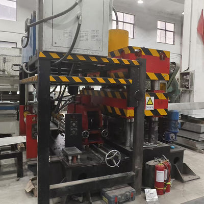 Three Beams And Four Columns Layout Cable Tray Production Line Molded For 22kw Power Distribution